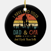 Mens Iは2つのタイトルを持っているパパとOpaの父おもしろい父 セラミックオーナメント (裏面)