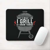 Mens I Grill And I Know Things Funny Bbq Grilling  マウスパッド (マウス)