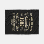 Mens Man Myth Legend December 1982 40th Birthday フリースブランケット (正面(横))