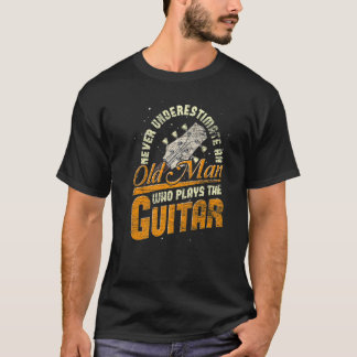 Mens Music Never Underestimate An Old Man Who Play Tシャツ