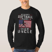 Mens My Favorite Softball Player Calls Me Uncle Fa Tシャツ (正面)