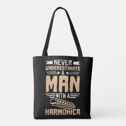 Mens Never Underestimate A Man With A Harmonica yo トートバッグ (裏面)