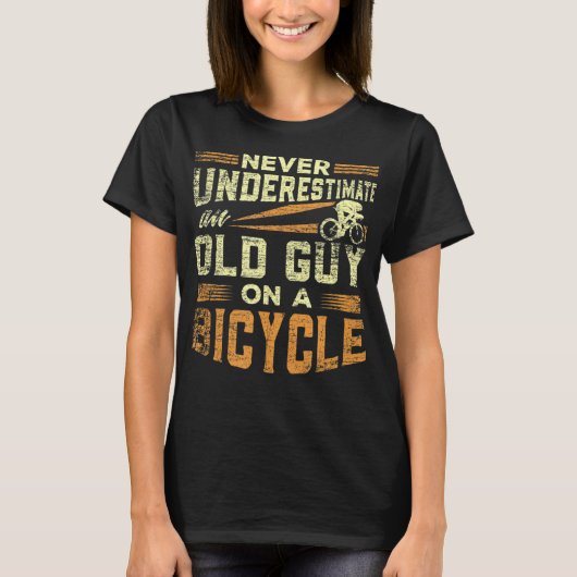 Mens Never Underestimate An Old Guy On a Bicycle G Tシャツ (正面)