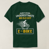 Mens Never Underestimate An Old Guy On An EBike Bi Tシャツ (デザイン正面)