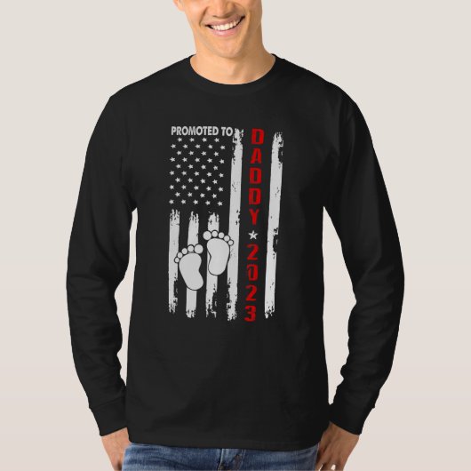 Mens Promoted To Daddy 2023 American Flag New Dad Tシャツ (正面)