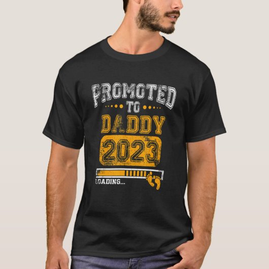 Mens Promoted To Daddy 2023 Soon To Be New Dad 202 Tシャツ (正面)