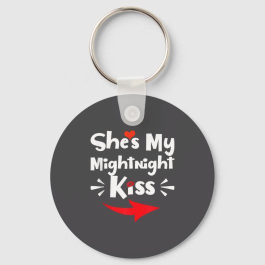 Mens She's My Midnight Kiss Happy New Year Matchin キーホルダー (正面)
