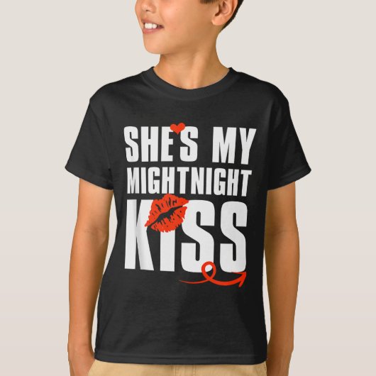 Mens She's My Midnight Kiss Happy New Year Matchin Tシャツ (正面)