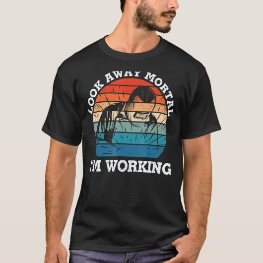 Mens Welder Look Away.Mortal I'm Working Funny Wel Tシャツ (正面)