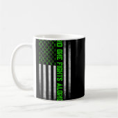 Mental Health Awareness Green Ribbon American Flag コーヒーマグカップ (左)