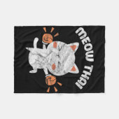 Meow Thai Funny Cat Kitten Martial Art Kickboxing  フリースブランケット (正面(横))
