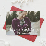 Meowy Christmas モダンKrightcoat Cat シーズンカード<br><div class="desc">メリークリスマス | このカスタマイズ可能な写真クリスマスカードで休日の願いを送信する。書道にミオウィクリスマスをモダン飾る。このホリデーカーモダンドをカスタマイズするには、詳細を追加する。このカスタム猫クリスマスカードは他の色やカードストックで入手できる。一致するアイテムが使用可能。</div>
