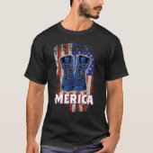 Merica兵士は7月のアメリカのFlaの4番目のブーツを働く Tシャツ (正面)