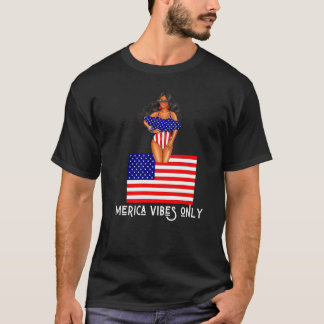 Merica Vibes唯一の愛国女性かわいい水着Us Tシャツ