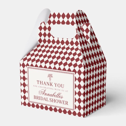 Merlot Red Harlequin Checkered Bridal Shower フェイバーボックス (正面サイド)