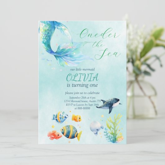 Mermaid 1st誕生日の水の色の私たちの小さなMermaid 招待状 (スタンド正面)