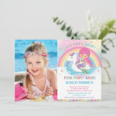 Mermaid Unicornプールパーティー誕生日ピンク写真 招待状 (スタンド正面)