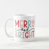"Merry and Bright" ピンクとミントのモダンなクリスマス コーヒーマグカップ (左)