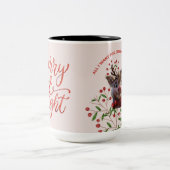 Merry and Bright Christmas Mug – Reindeer Design  ツートーンマグカップ (中央)