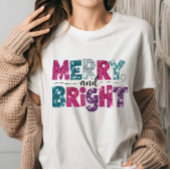 Merry and Bright Glitte-like Christmas Vibes pink  Tシャツ