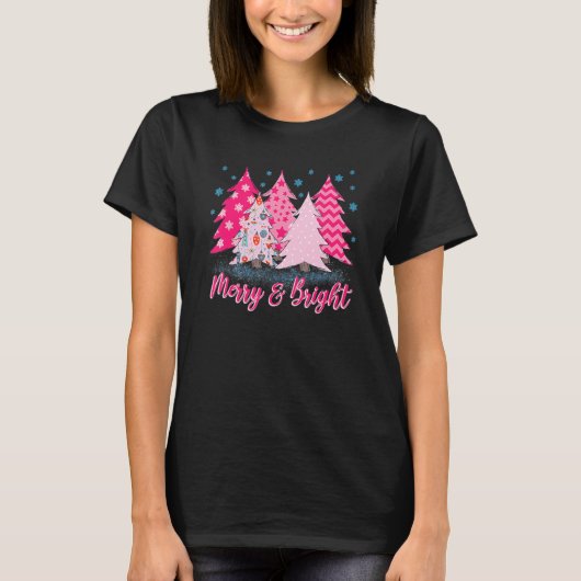 Merry And Bright Pink Christmas Tree Tシャツ (正面)