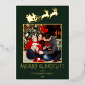 Merry and Bright Santa Sleigh Family Photo 箔シーズンカード (正面)