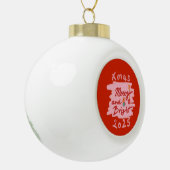 Merry and Bright Xmas 2025 red pink ornament セラミックボールオーナメント (左)