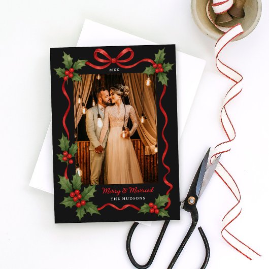 Merry and Married Holly Ribbon Black Photo シーズンカード