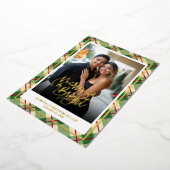 Merry Bright Couple Christmas Plaid 箔シーズンカード (回転した状態)