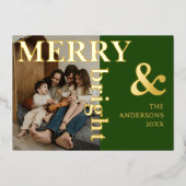 Merry & Bright Family Photo | Trendy Forest Green 箔シーズンカード (正面)