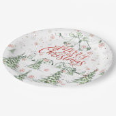 Merry Christmas Red and Green Snowy Trees ペーパープレート (アングル)