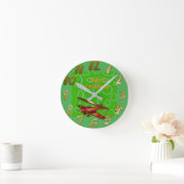 Merry Christmas Red Bi-plane on Green Circles ラウンド壁時計 (ホーム)