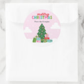 Merry Christmas Tree with Gifts in Pastel Pink ラウンドシール (バッグ)