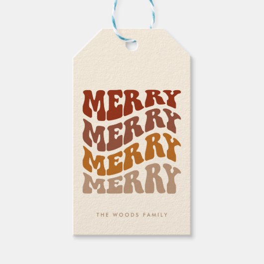 Merry Groovy Wavy Brown Typography Christmas ギフトタグ (正面)