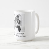 Merry & Married - 結婚したてのカップルのクリスマス コーヒーマグカップ (正面右)