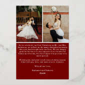 Merry & Married Burgundy & Gold 3 Photo Christmas 箔シーズンカード (裏面)