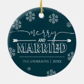 Merry & Married Newlywed First Christmas Photo セラミックオーナメント (裏面)
