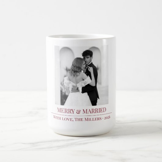 Merry & Married - Personalized Newlywed Christmas  コーヒーマグカップ (中央)