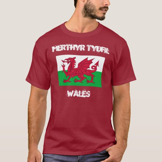Merthyr Tydfil、ウェールズの旗が付いているウェールズ Tシャツ (正面)