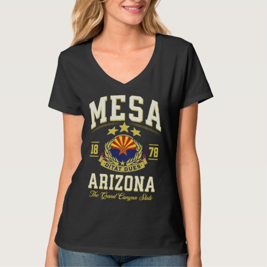 Mesa AZ EST 1878 Love Arizona Flag USA Varsity Sty Tシャツ (正面)