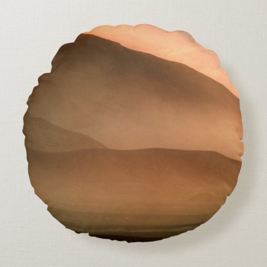 Mesquiteの砂丘の砂嵐、日没 ラウンドクッション (正面)