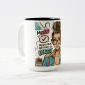 Messy Bun、物の完了を取得 – ボスBabe Cartoon ツートーンマグカップ (正面左)