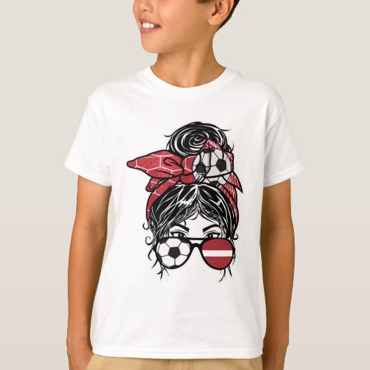 Messy Bun Hair Latvian Soccer Girl Latvia Jersey S Tシャツ (正面)