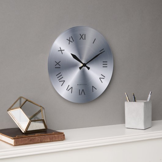 Metallic Silver Gray Texture Custom Monogram ラージ壁時計 (オフィス)