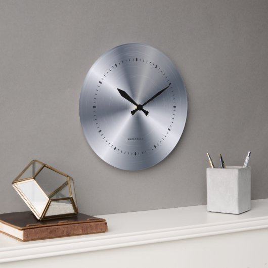 Metallic Stainess Steel Texture Custom Monogram ラージ壁時計 (オフィス)