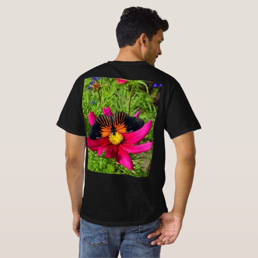 Mexican aster flower with a Doris Longwing Butterf Tシャツ (裏面フル)