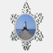 MIのLudington, North Pierhead Light house スノーフレークピューターオーナメント (右)