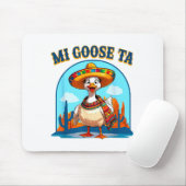 Mi Goose Ta Funny Fiesta Goose Pun Shirt Sombrero マウスパッド (マウス)