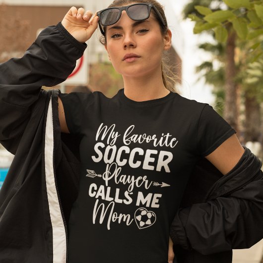 Mi Jugador Favorito me llama Mom Funny Mom Tシャツ