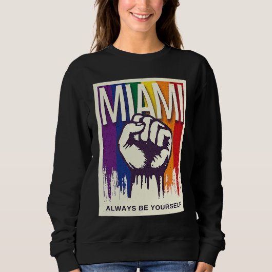 Miami LGBTQ Pride Rainbow Flag Resist Fist Proud L スウェットシャツ (正面)